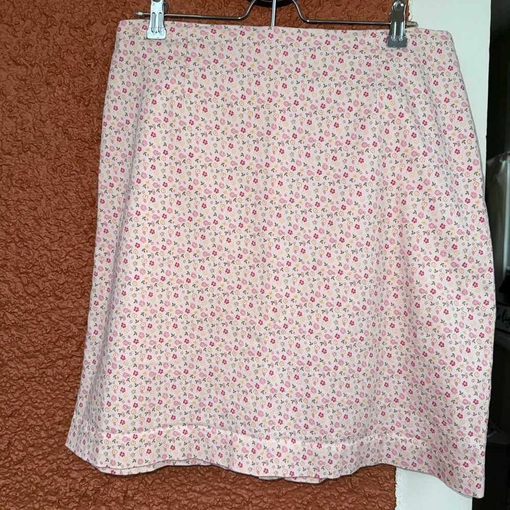 Women’s Christopher and Banks Pink Ditsy Floral Skirt Cottage Unsized